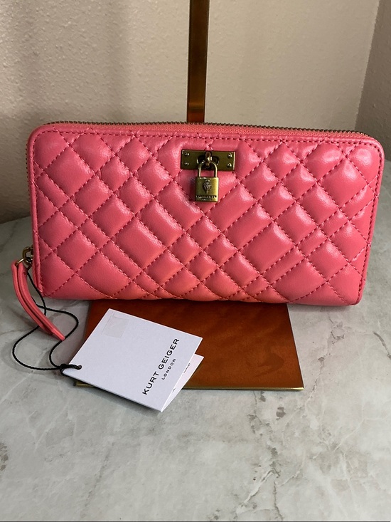 Kurt Geiger Handbags - Kurt Geiger London Brixton Zip Wallet in quilted pink leather W/ Gold Padlock.